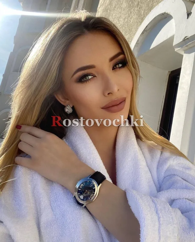 Вика — главное фото