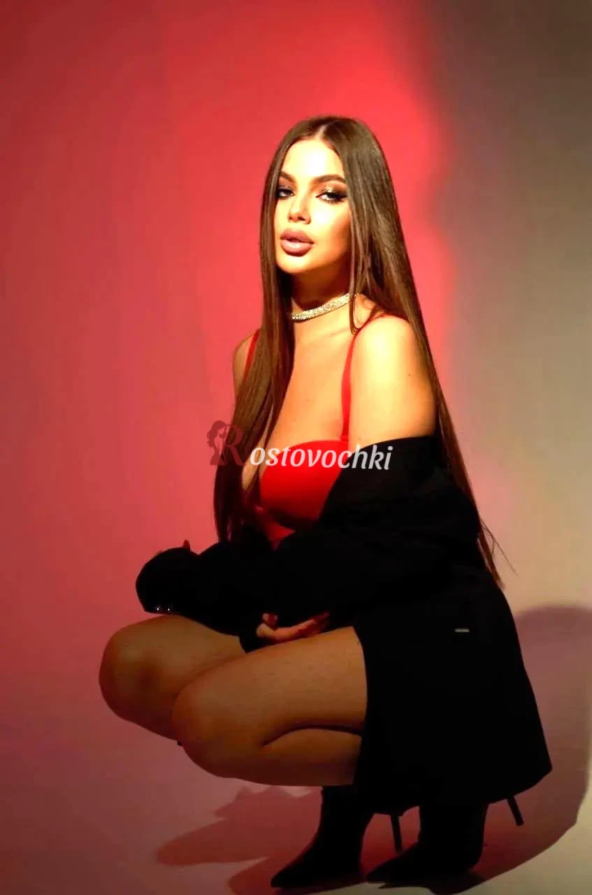 проститутка Злата — возраст 26, рост 178, вес 59, размер груди 2