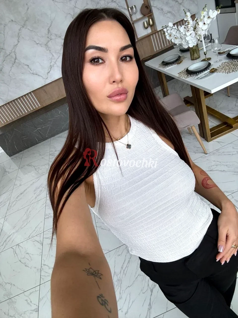 проститутка Адель — возраст 27, рост 179, вес 57, размер груди 2