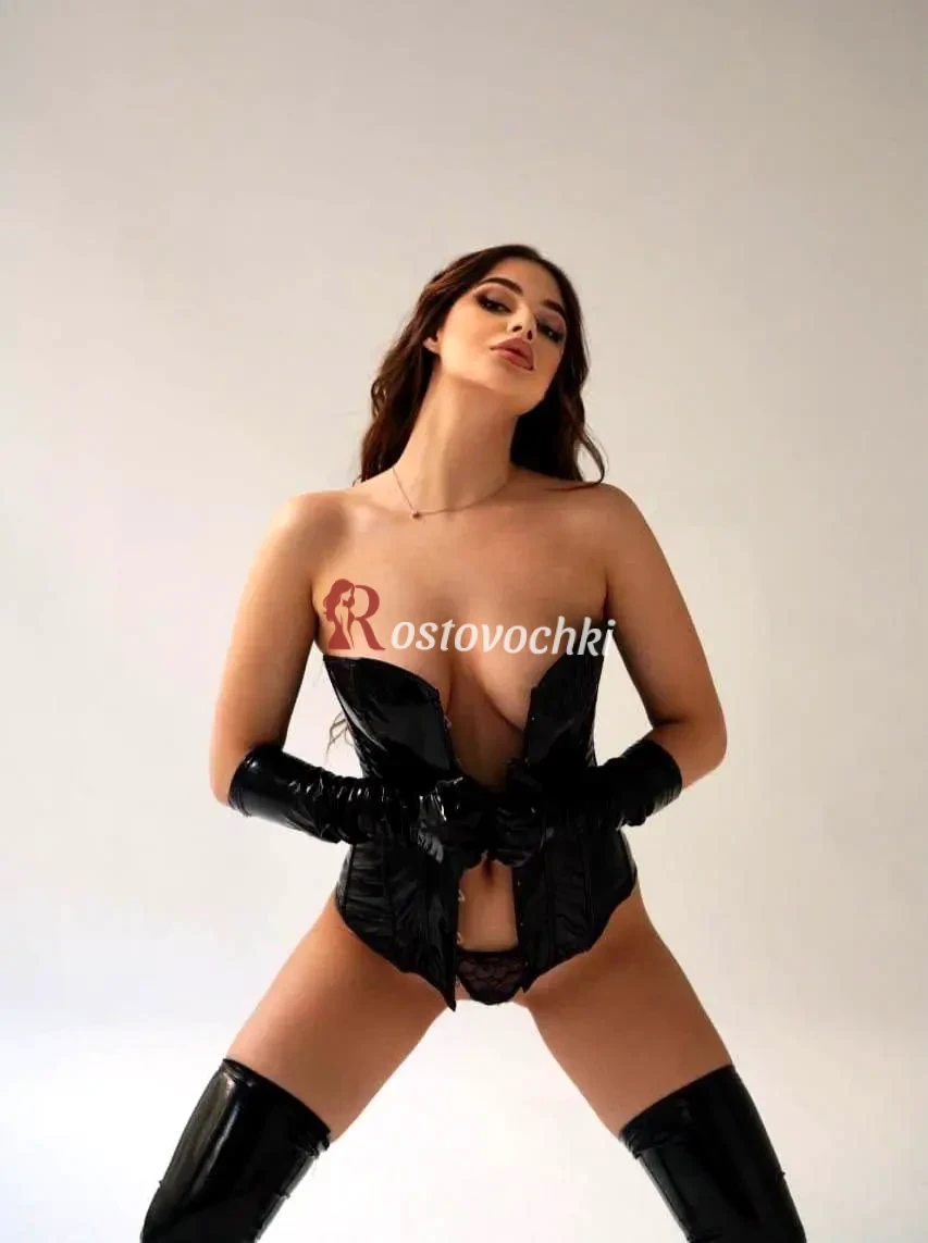 проститутка Злата — возраст 26, рост 178, вес 59, размер груди 2