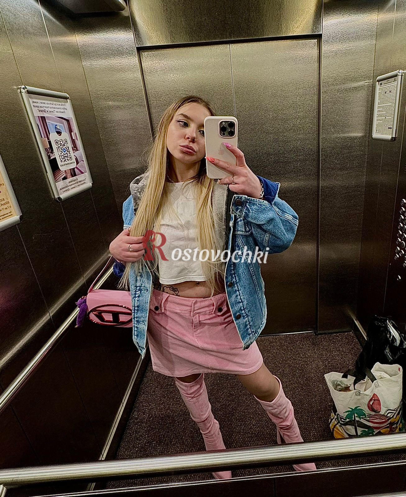 проститутка Миа — возраст 25, рост 163, вес 49, размер груди 2