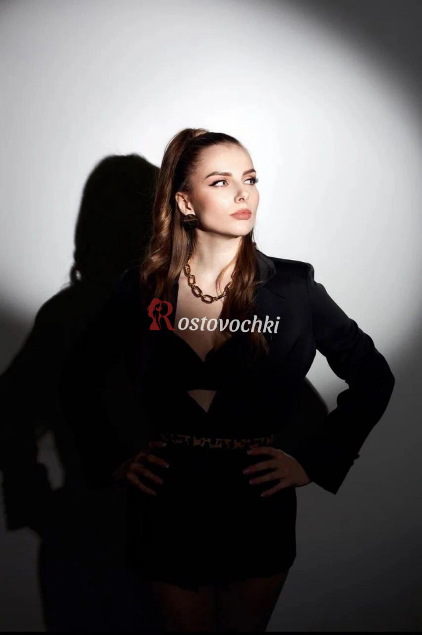 проститутка Влада — возраст 25, рост 170, вес 55, размер груди 3