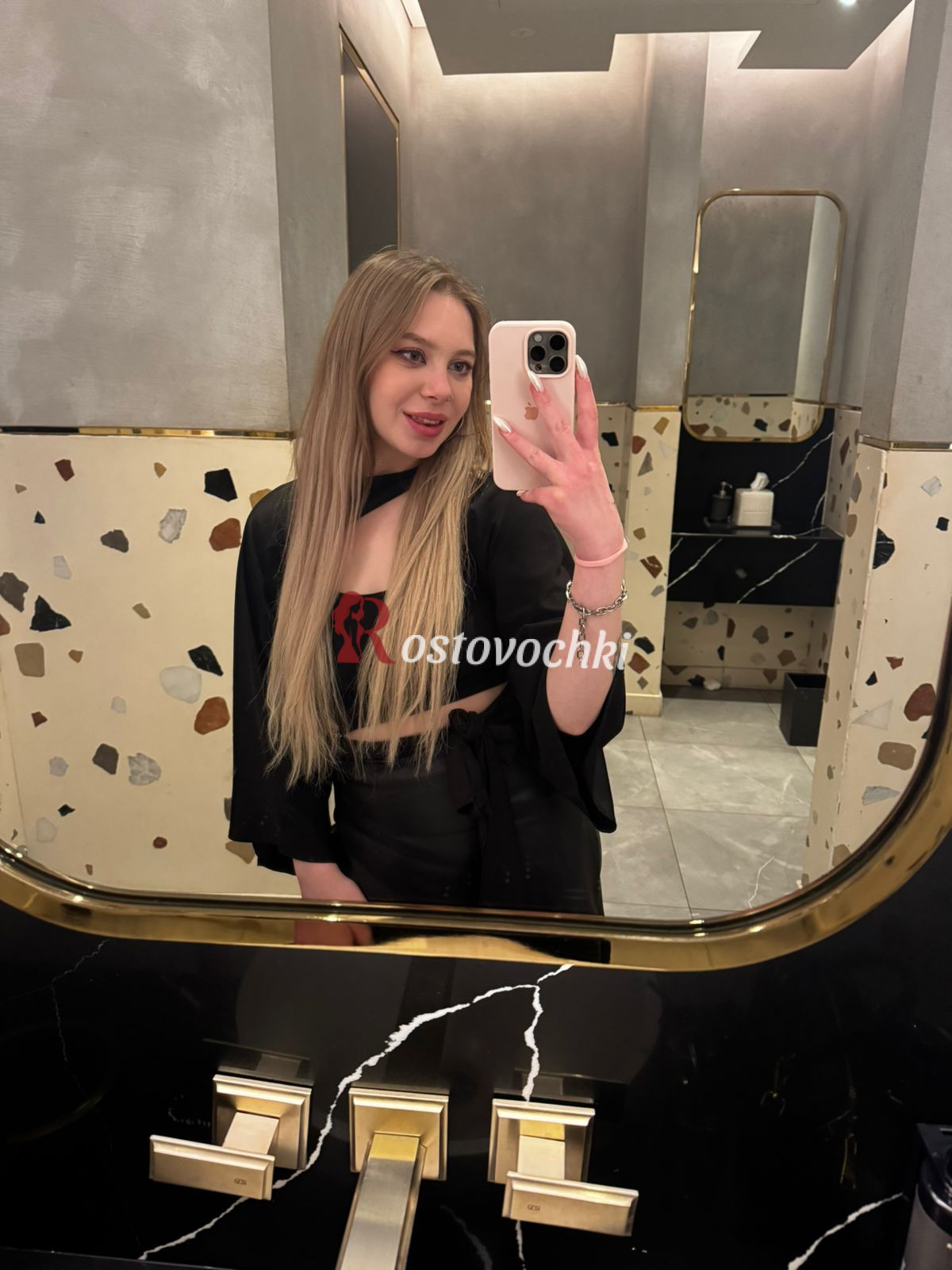 проститутка Миа — возраст 25, рост 163, вес 49, размер груди 2