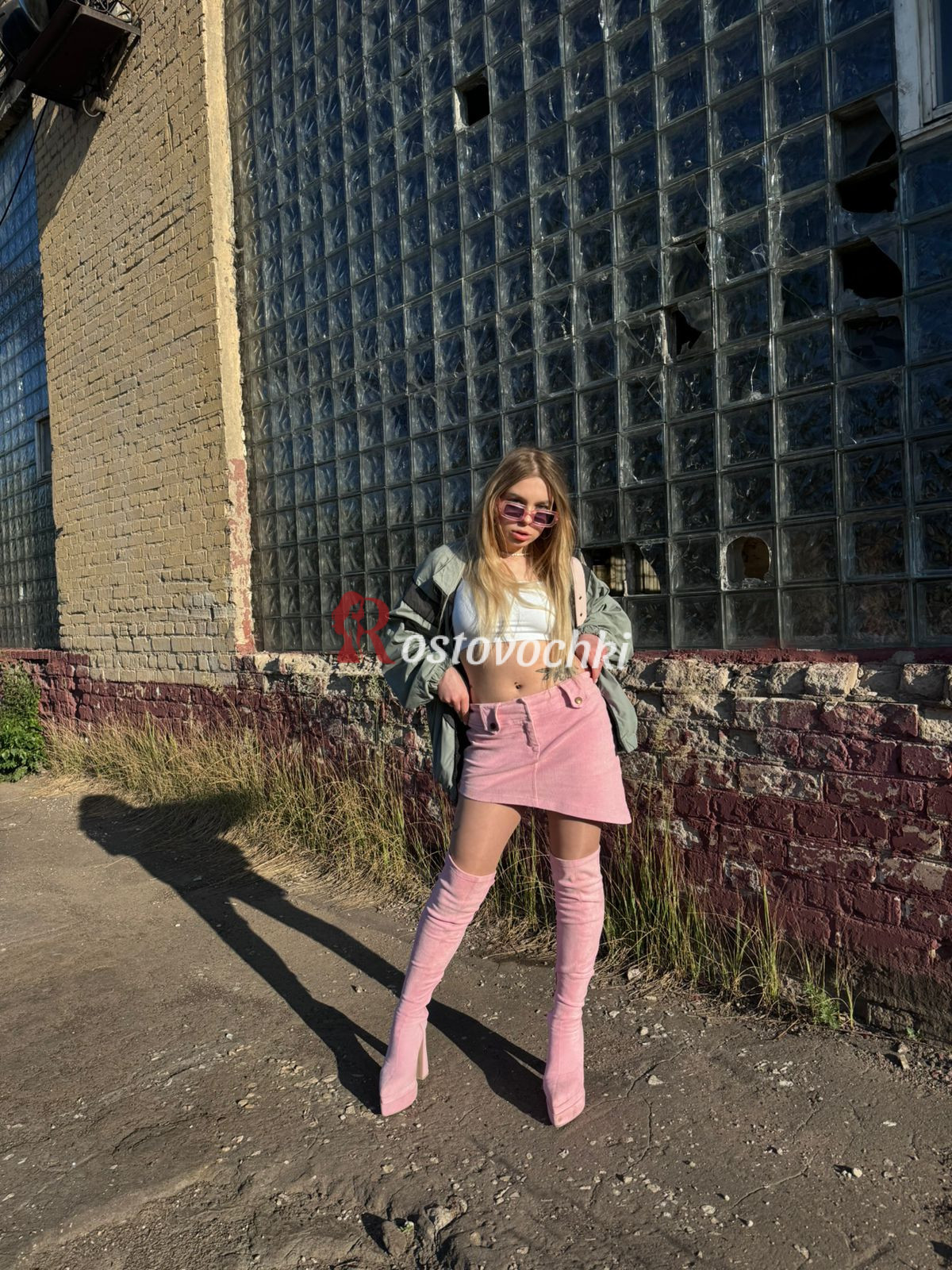 проститутка Миа — возраст 25, рост 163, вес 49, размер груди 2