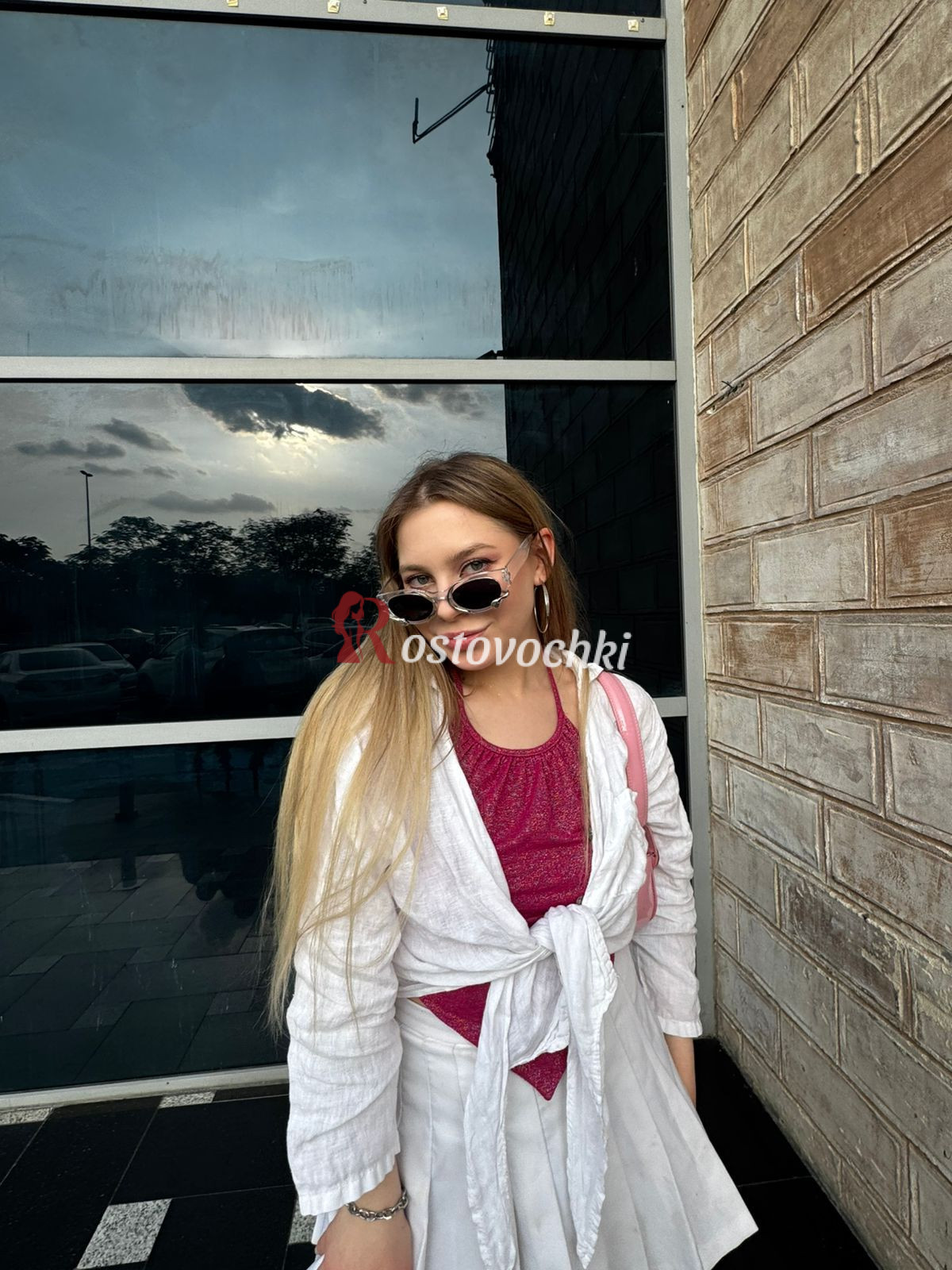 проститутка Миа — возраст 25, рост 163, вес 49, размер груди 2