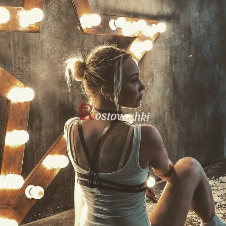 проститутка Алекса — возраст 37, рост 165, вес 50, размер груди 2