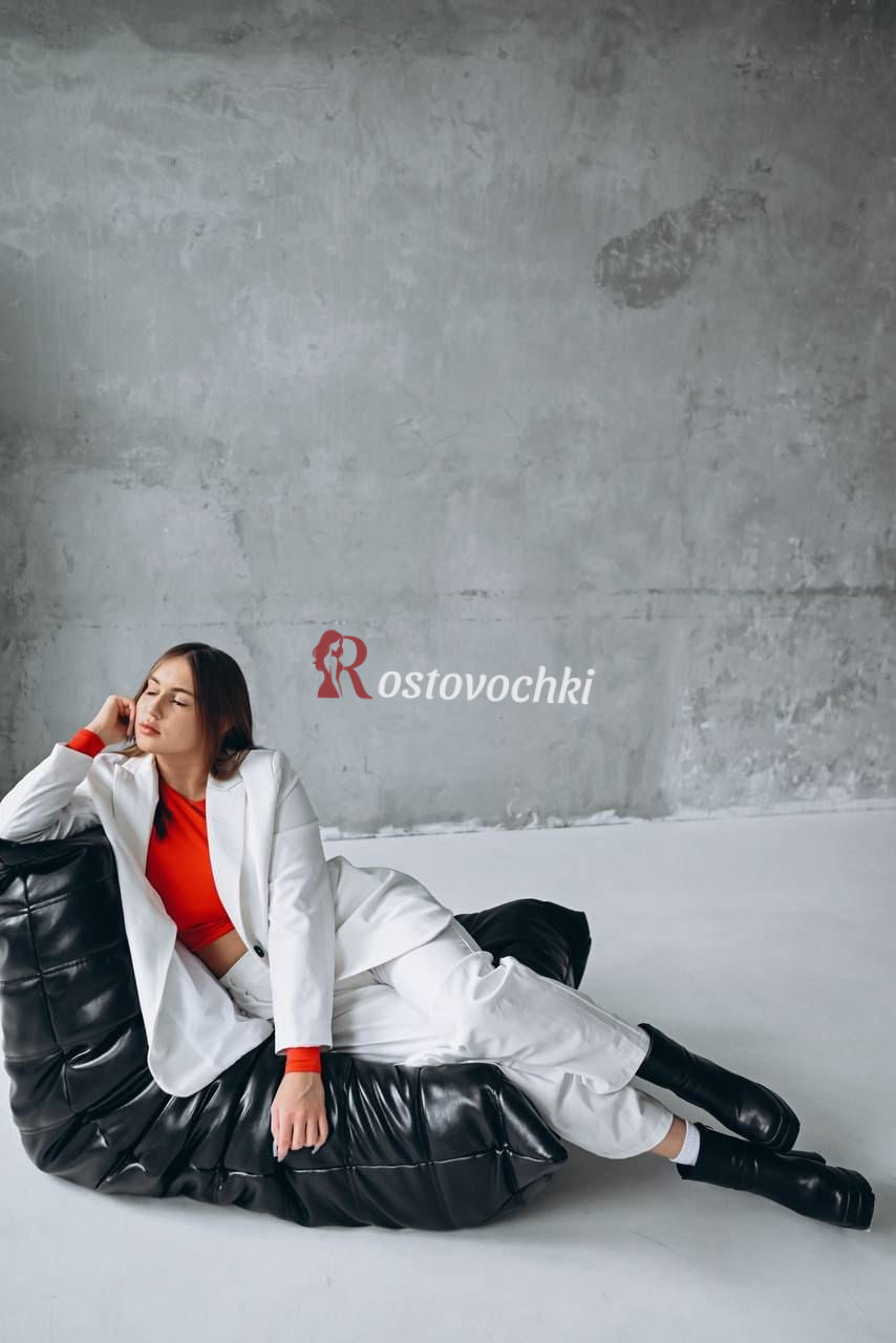 проститутка Мика — возраст 20, рост 175, вес 75, размер груди 4