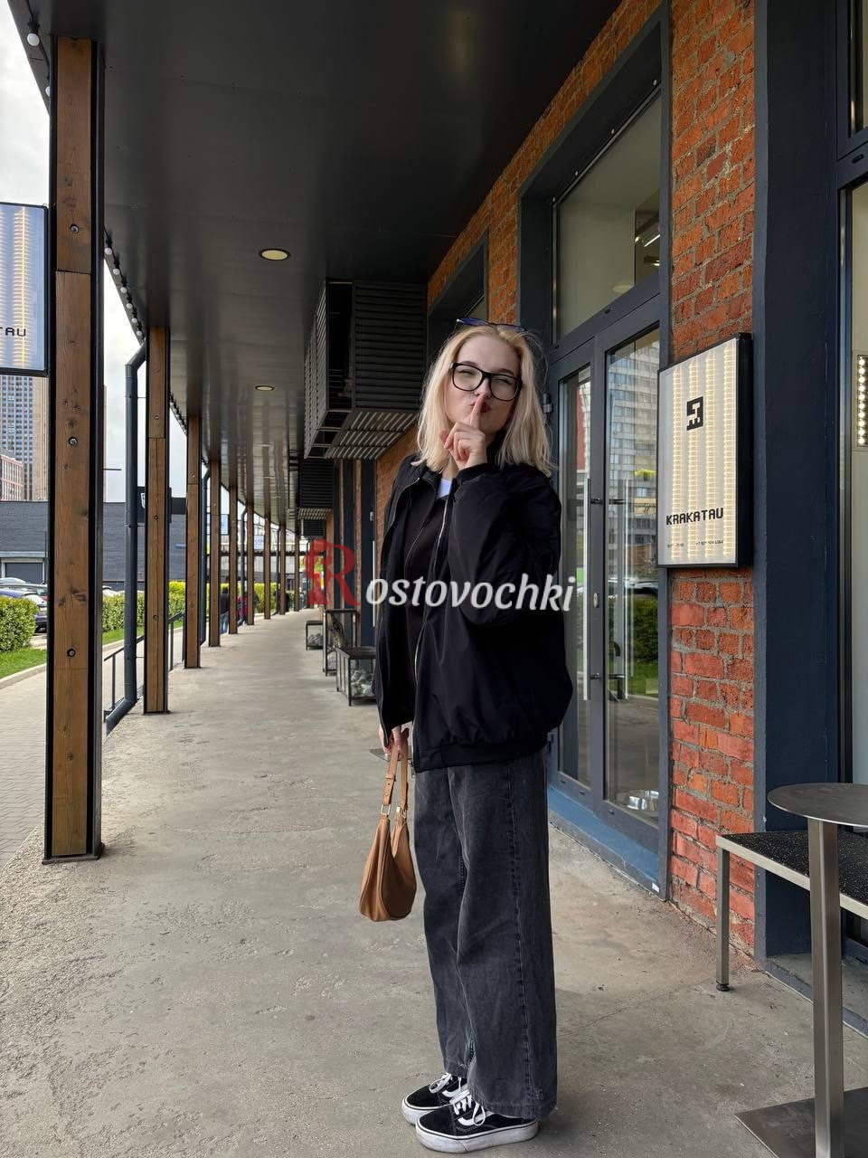 проститутка Эля — возраст 18, рост 168, вес 58, размер груди 2