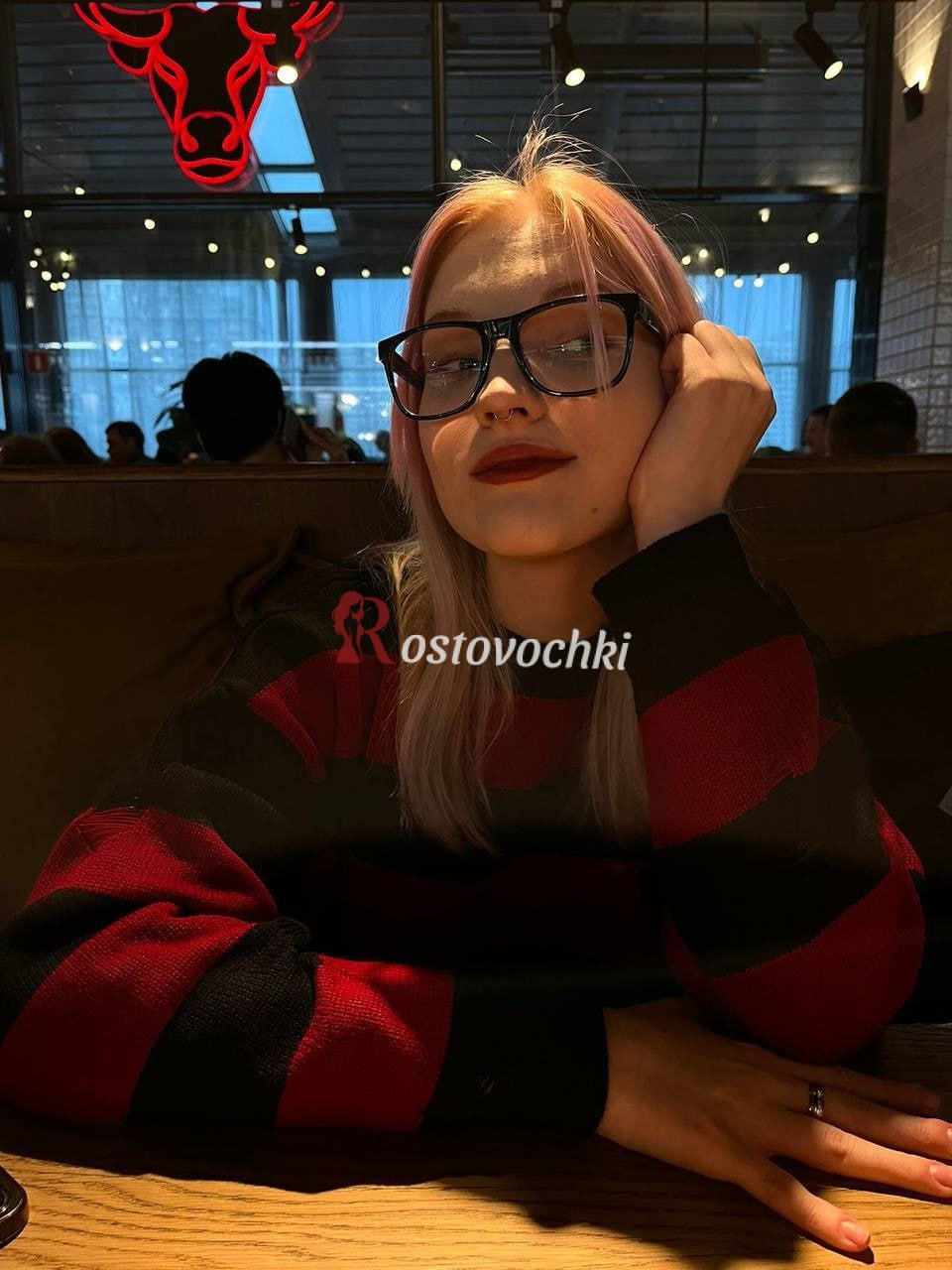 проститутка Эля — возраст 18, рост 168, вес 58, размер груди 2