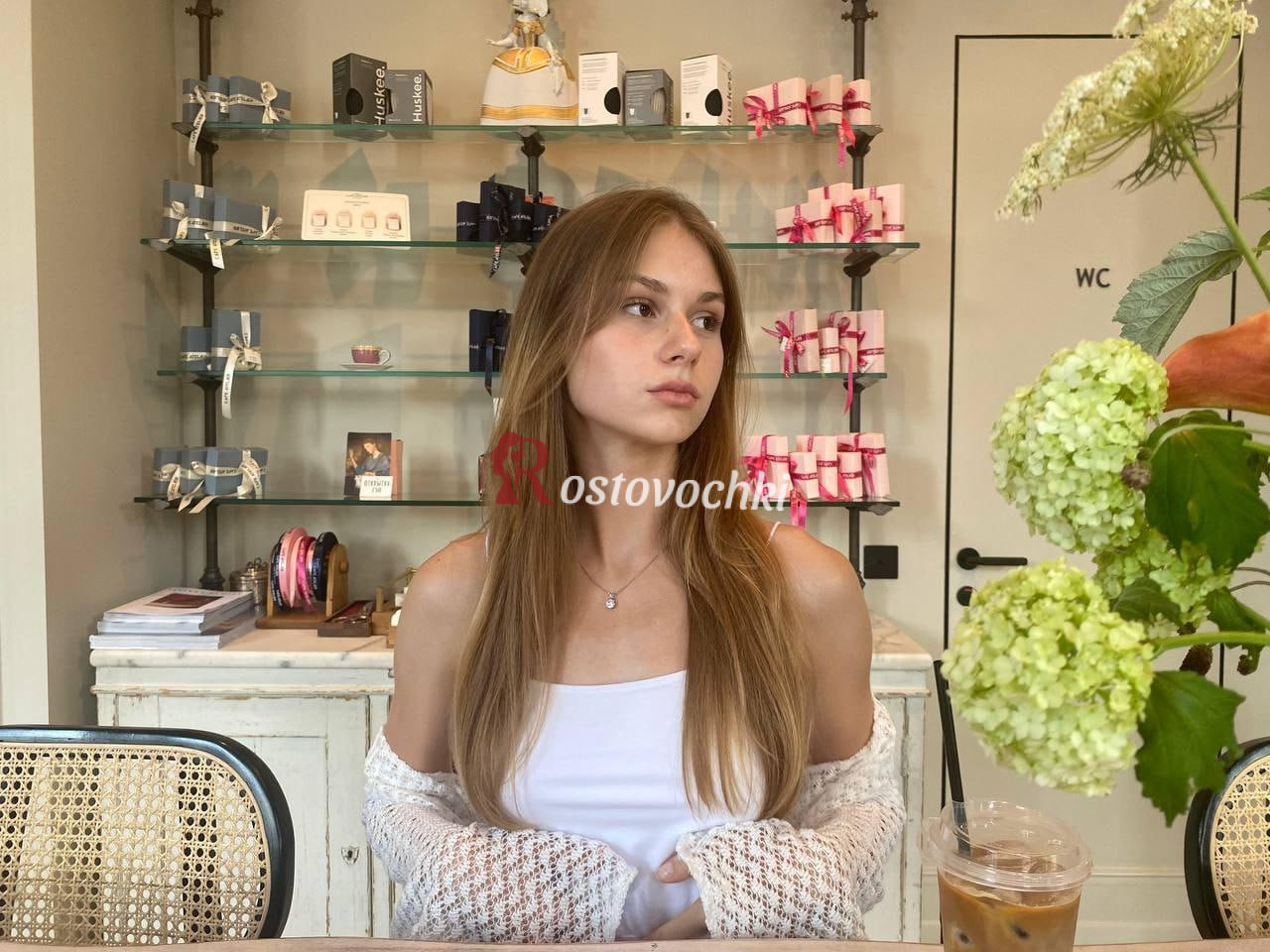 проститутка Андорра — возраст 23, рост 178, вес 64, размер груди 2