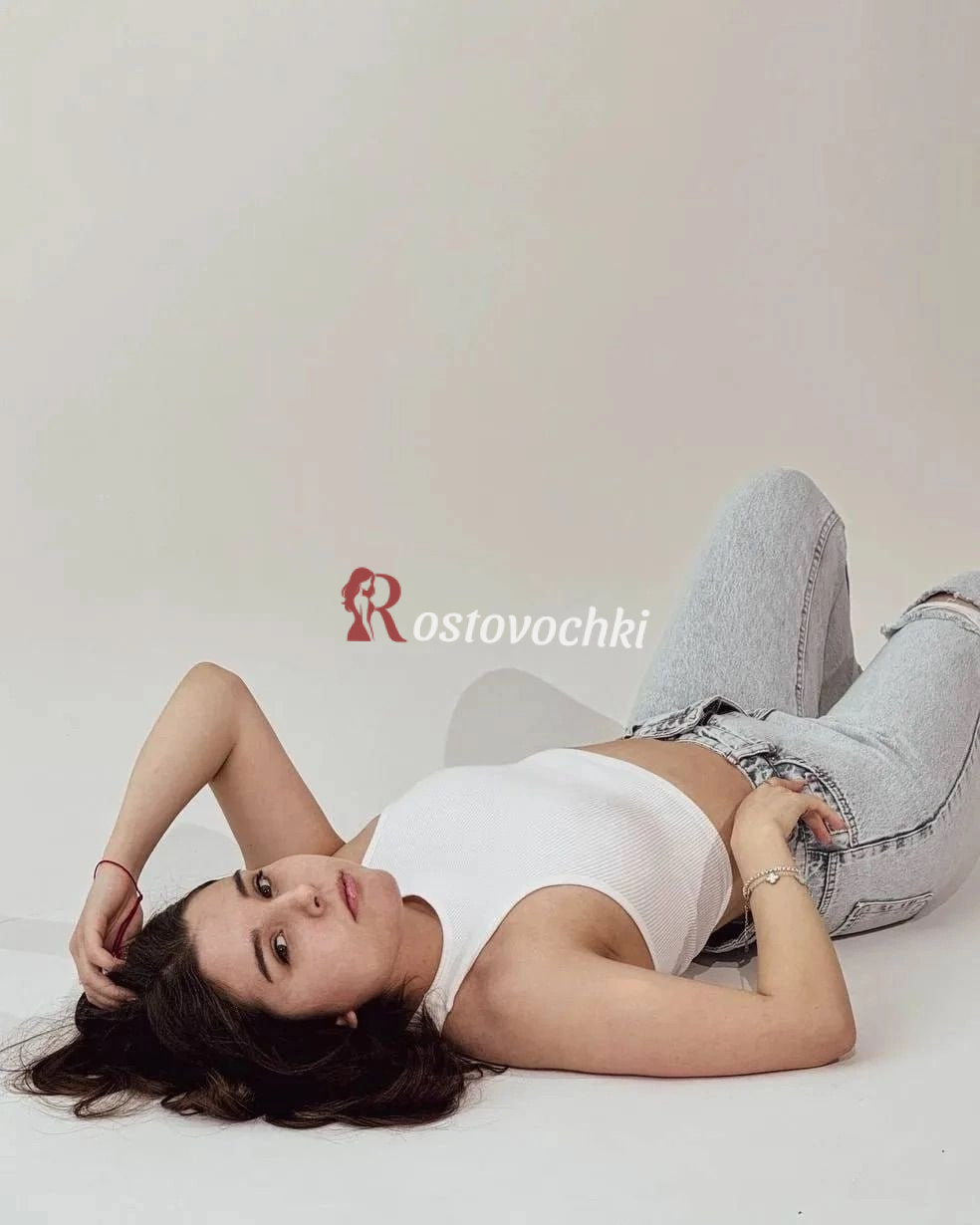 проститутка Рози — возраст 18, рост 160, вес 55, размер груди 2